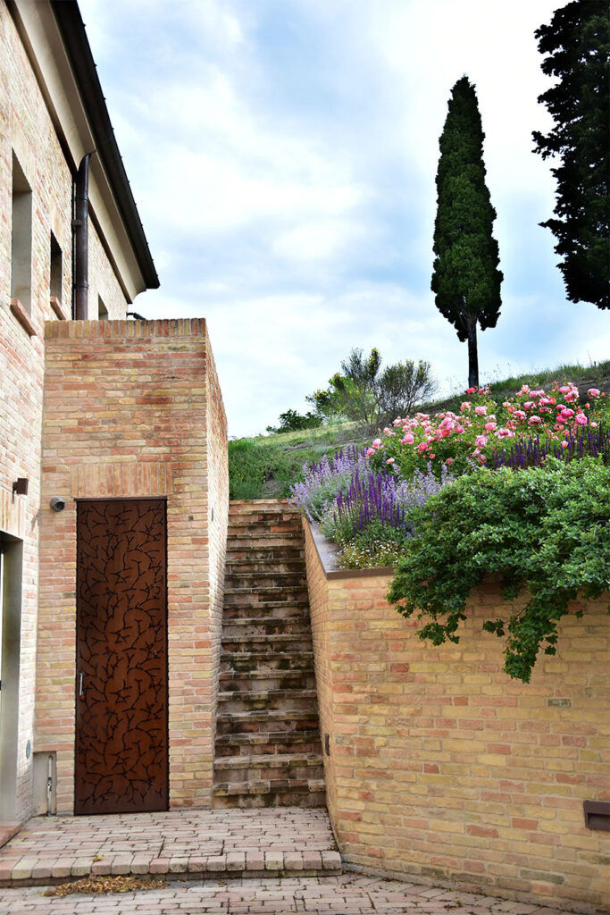 1-UN-GIARDINO-SOPRA-URBINO
